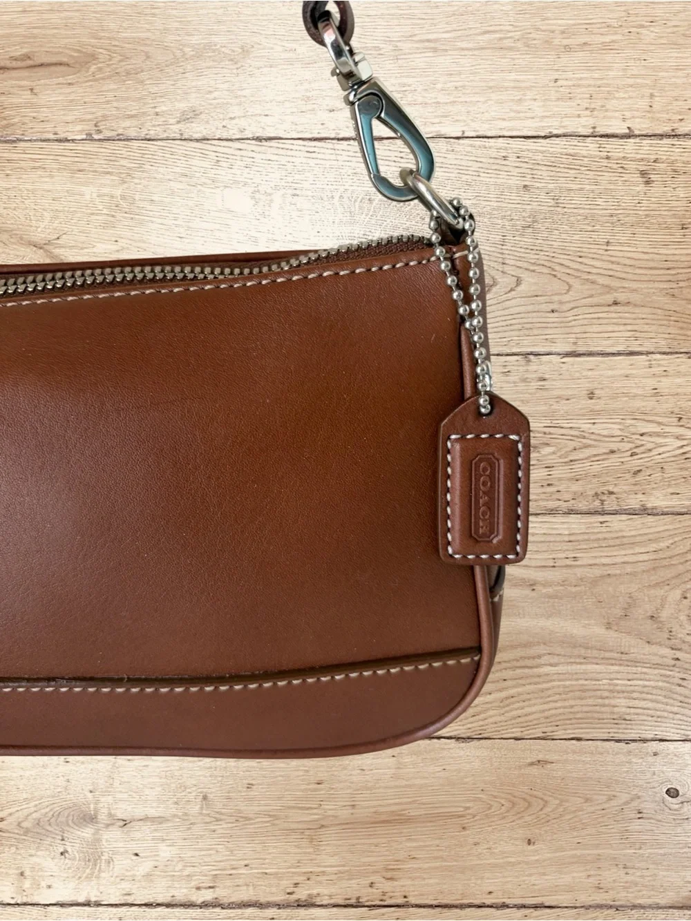 Vintage Coach Hampton Demi 7785 British Tan Leather Y2K Shoulder Bag Purse